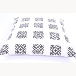 Cushion cover with pattern