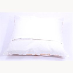 Cushion cover with pattern