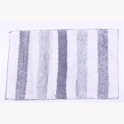 Bathmat with stripes