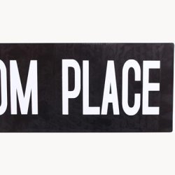 Skilt(u) - Freedom place