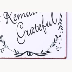 Skilt - Live simply remain grateful