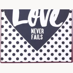 Skilt - Love never fails