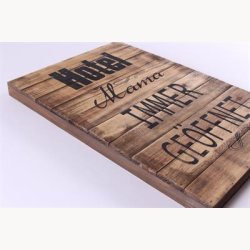 Tr Skilt - Hotel Mama