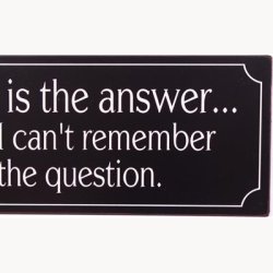 Skilt - Beer is the answer...